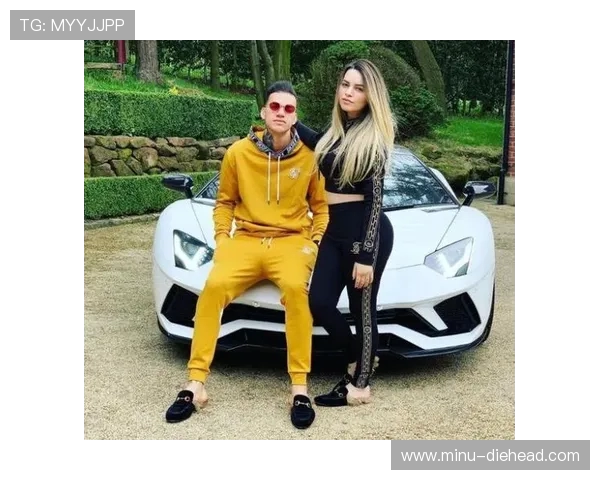 英超球星豪车盘点：绿茵场外的奢华生活揭秘